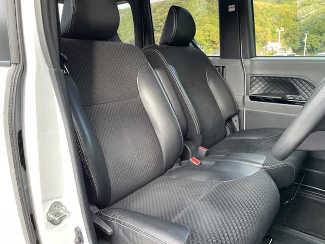 ダイハツ タント カスタム X 愛媛県 2019(令1)年 6.2万km シャイニングホワイトパール 社外7インチナビ（MDV-D306BT)/・Bluetooth/・CD/DVD/バックカメラ/ETC/両側パワースライドドア/運転席ロングスライドシート/衝突軽減ブレーキ/前後コーナーセンサー/レーンキープアシスト/LEDヘッドライト/オートライト/ステアリングスイッチ/後席ロール式サンシェード/電格ミラー/純正14インチAW/純正フロアマット/ハーフレザーシート/ベンチシート/スマートキー