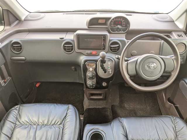 ポルテ スペイド モデリスタインテリアパネル