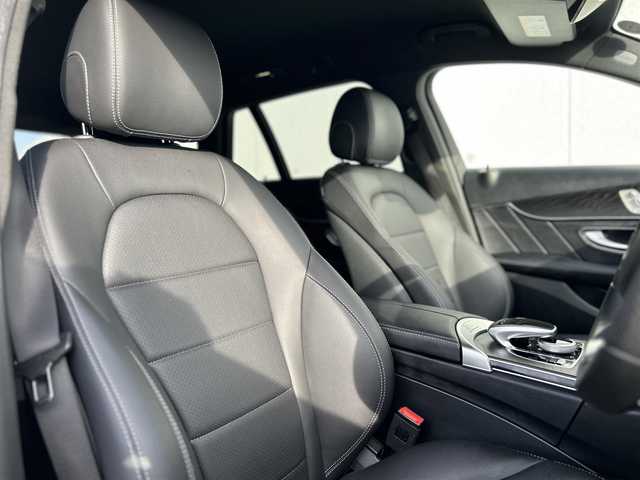メルセデス・ベンツ Ｃ２２０ｄ ステーションワゴン アバンギャルドAMGライン 東京都 2019(令1)年 4.7万km ダイヤモンドホワイト メーカーナビ/Bカメラ/アンビエントライト64色/Aｐｐle Car Play/Android Auto/エアサス/ダイナミックセレクト/レーダーセーフティパッケージ/ACC/BSK/CKA/パドルシフト/ISOFIX/ダイヤモンドG/スタッドレス（６部山）