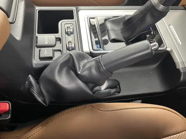 トヨタ ランドクルーザー プラド TX-L 70thアニバーサリーLTD 埼玉県 2021(令3)年 2.8万km ホワイトパールクリスタルシャイン 純正メーカー9インチナビ/パノラミックビューモニター/サンルーフ/茶革シート/7人乗り/シートヒータ/エアシート/トヨタセーフティーセンス/レーダークルーズコントロール/社外全方位カメラ/ルーフレール/パワーシート/ビルトインETC2.0