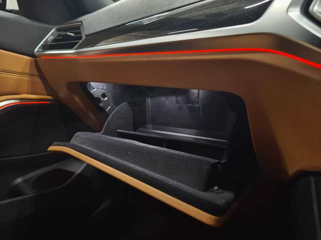 ＢＭＷ ３１８ｉ ツーリング Mスポーツ 群馬県 2021(令3)年 3.4万km アルピンホワイトⅢ 全方位カメラ/ACC/茶革シート/アップルCarPlay/ETC2.0/オートハイビーム/純正HDDナビ/コーナーセンサー/シートヒーター/パワーシート/18インチAW/スマートキー/フルセグTV