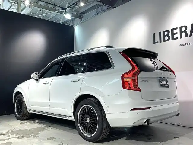 ボルボ ＸＣ９０ T5 AWD モーメンタム 道央・札幌 2018(平30)年 3.2万km クリスタルホワイトP ACC/３６０度カメラ/メモリー付パワーシート（D/N）/シートヒーター（D/N）/LEDヘッドライト/オートライト/BLIS（ブラインドスポット・インフォメーション・システム）/LCMA（レーン・チェンジ・マージ・エイド）/CTA（クロス・トラフィック・アラート）/LKA（レーン・キーピング・エイド）/RSI（ロード・サイン・インフォメーション）/DAC（ドライバー・アラート・コントロール）/パイロットアシスト/パーク・アシスト・パイロット（縦列・並列駐車支援システム）/１２．３インチ・デジタル液晶ドライバー・ディスプレイ/純正フロアマット/・保証書、取扱説明書（有）/・スペアキー×１