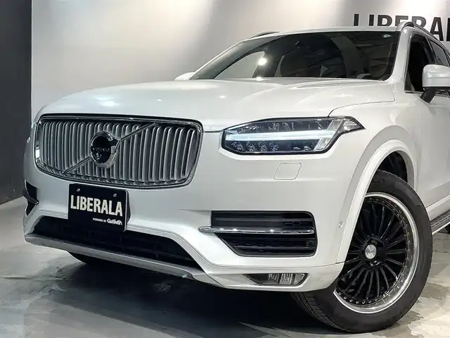 ボルボ ＸＣ９０ T5 AWD モーメンタム 道央・札幌 2018(平30)年 3.2万km クリスタルホワイトP ACC/３６０度カメラ/メモリー付パワーシート（D/N）/シートヒーター（D/N）/LEDヘッドライト/オートライト/BLIS（ブラインドスポット・インフォメーション・システム）/LCMA（レーン・チェンジ・マージ・エイド）/CTA（クロス・トラフィック・アラート）/LKA（レーン・キーピング・エイド）/RSI（ロード・サイン・インフォメーション）/DAC（ドライバー・アラート・コントロール）/パイロットアシスト/パーク・アシスト・パイロット（縦列・並列駐車支援システム）/１２．３インチ・デジタル液晶ドライバー・ディスプレイ/純正フロアマット/・保証書、取扱説明書（有）/・スペアキー×１