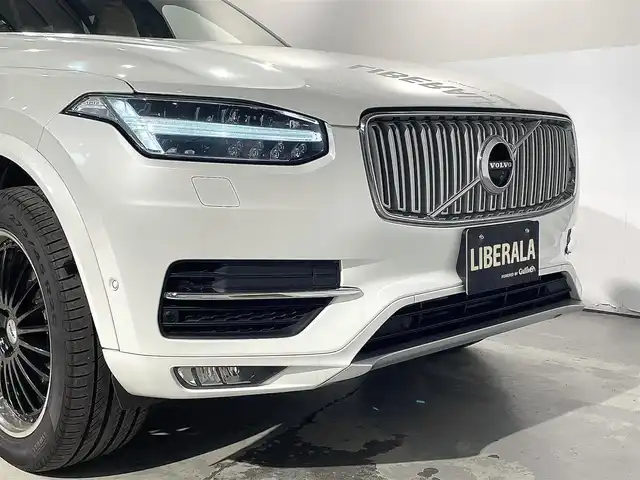ボルボ ＸＣ９０ T5 AWD モーメンタム 道央・札幌 2018(平30)年 3.2万km クリスタルホワイトP ACC/３６０度カメラ/メモリー付パワーシート（D/N）/シートヒーター（D/N）/LEDヘッドライト/オートライト/BLIS（ブラインドスポット・インフォメーション・システム）/LCMA（レーン・チェンジ・マージ・エイド）/CTA（クロス・トラフィック・アラート）/LKA（レーン・キーピング・エイド）/RSI（ロード・サイン・インフォメーション）/DAC（ドライバー・アラート・コントロール）/パイロットアシスト/パーク・アシスト・パイロット（縦列・並列駐車支援システム）/１２．３インチ・デジタル液晶ドライバー・ディスプレイ/純正フロアマット/・保証書、取扱説明書（有）/・スペアキー×１