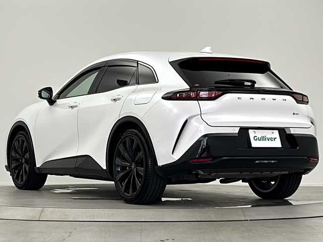 トヨタ クラウン スポーツ Z 大阪府 2025(令7)年 1.4万km プレシャスホワイトパール 純正12.3インチナビ/（フルセグ／Bluetooth ／USB ）/全方位モニター/デジタルインナーミラー/ヘッドアップディスプレイ/ブラインドスポットモニター/トヨタセーフティセンス/コーナーセンサー/ハンドルヒーター/シートヒーター/エアシート/電動リアゲート/パワーシート/オートライト/オートハイビーム/ETC/純正フロアマット/純正２１AW/横滑り防止装置/盗難防止装置/スペアキー