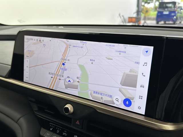 トヨタ クラウン スポーツ Z 大阪府 2025(令7)年 1.4万km プレシャスホワイトパール 純正12.3インチナビ/（フルセグ／Bluetooth ／USB ）/全方位モニター/デジタルインナーミラー/ヘッドアップディスプレイ/ブラインドスポットモニター/トヨタセーフティセンス/コーナーセンサー/ハンドルヒーター/シートヒーター/エアシート/電動リアゲート/パワーシート/オートライト/オートハイビーム/ETC/純正フロアマット/純正２１AW/横滑り防止装置/盗難防止装置/スペアキー