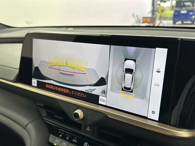 トヨタ クラウン スポーツ Z 大阪府 2025(令7)年 1.4万km プレシャスホワイトパール 純正12.3インチナビ/（フルセグ／Bluetooth ／USB ）/全方位モニター/デジタルインナーミラー/ヘッドアップディスプレイ/ブラインドスポットモニター/トヨタセーフティセンス/コーナーセンサー/ハンドルヒーター/シートヒーター/エアシート/電動リアゲート/パワーシート/オートライト/オートハイビーム/ETC/純正フロアマット/純正２１AW/横滑り防止装置/盗難防止装置/スペアキー