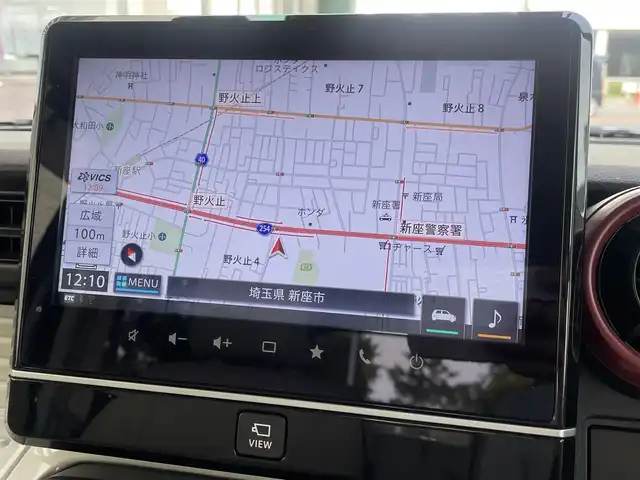 スズキ スペーシア HYBRID X 埼玉県 2023(令5)年 1.3万km オフブルーメタリック/ホワイト2トーン /ワンオーナー//純正9型メモリナビ//フルセグTV//全方位カメラ//CD/DVD/Bluetooth//スマートフォン-リンク//両側パワースライドドア//運転席シートヒーター//アダプティブクルーズコントロール//ビルトインETC2.0//スマートキーx2//LEDヘッドライト//衝突軽減ブレーキ//車線逸脱警報//W.サイド.カーテンエアバッグ//ABS//横滑り防止装置//バックソナー//アイドリングSTOP//前後ドライブレコーダー//オートライト//プライバシーガラス//ドアバイザー//レザー調シートカバー//新車時保証書//取扱説明書//ナビ取説