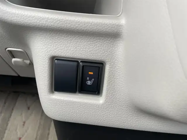 スズキ スペーシア HYBRID X 埼玉県 2023(令5)年 1.3万km オフブルーメタリック/ホワイト2トーン /ワンオーナー//純正9型メモリナビ//フルセグTV//全方位カメラ//CD/DVD/Bluetooth//スマートフォン-リンク//両側パワースライドドア//運転席シートヒーター//アダプティブクルーズコントロール//ビルトインETC2.0//スマートキーx2//LEDヘッドライト//衝突軽減ブレーキ//車線逸脱警報//W.サイド.カーテンエアバッグ//ABS//横滑り防止装置//バックソナー//アイドリングSTOP//前後ドライブレコーダー//オートライト//プライバシーガラス//ドアバイザー//レザー調シートカバー//新車時保証書//取扱説明書//ナビ取説