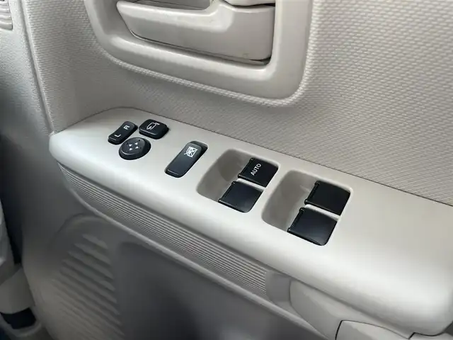 スズキ スペーシア HYBRID X 埼玉県 2023(令5)年 1.3万km オフブルーメタリック/ホワイト2トーン /ワンオーナー//純正9型メモリナビ//フルセグTV//全方位カメラ//CD/DVD/Bluetooth//スマートフォン-リンク//両側パワースライドドア//運転席シートヒーター//アダプティブクルーズコントロール//ビルトインETC2.0//スマートキーx2//LEDヘッドライト//衝突軽減ブレーキ//車線逸脱警報//W.サイド.カーテンエアバッグ//ABS//横滑り防止装置//バックソナー//アイドリングSTOP//前後ドライブレコーダー//オートライト//プライバシーガラス//ドアバイザー//レザー調シートカバー//新車時保証書//取扱説明書//ナビ取説