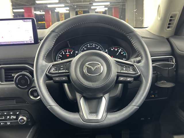 マツダ ＣＸ－５ 20S ブラックトーンED 愛知県 2023(令5)年 1.7万km ロジウムホワイトプレミアムメタリック 純正10.25インチセンターディスプレイナビ/（Bluetooth・フルセグ・USB・AppleCarplay・AndroidAuto）/i-ACTIVSENSE/　レーダークルーズコントロール/　車間認知システム/　レーンキープアシストシステム/　車線逸脱警報/　BSM/　スマートブレーキサポート/　スマートシティブレーキサポート/　ドライバーアテンションアラート/　前後パーキングセンサー/横滑り防止装置/全方位カメラ/前後ドライブレコーダー/ワンオーナー/ステアリングスイッチ/ステアリングヒーター/SPORTモード/i-stop/トラクションコントロールシステム/ETC2.0/ハーフレザーシート/D席+N席シートヒーター/D席パワーメモリーシート/フルフラットシート/LEDヘッドライト/純正フロアマット/電動格納ミラー/プッシュスタート/スペアキー