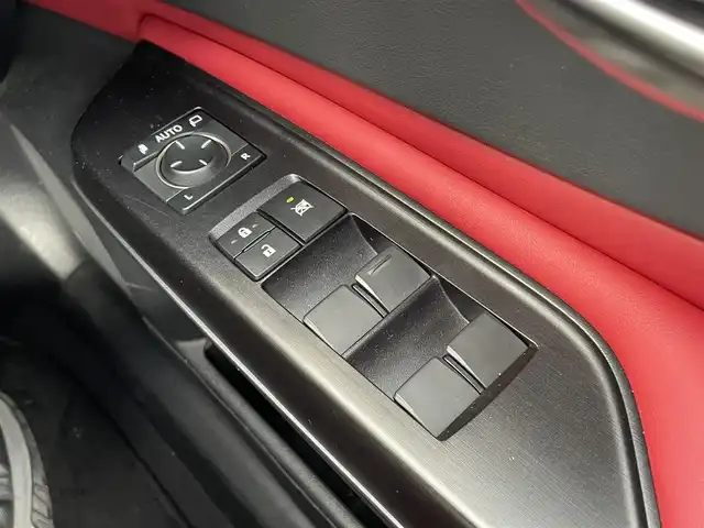 レクサス ＥＳ 300h Fスポーツ 愛知県 2019(平31)年 8万km ホワイトノーヴァガラスフレーク HDDナビ/フルセグテレビ/バックカメラ/スマートキー/ウィンカーミラー/レーダークルーズコントロール/ブラインドスポットモニター/サンルーフ/プッシュスタート/パワーバックドア/ビルトイン2.0ETC/リヤクロストラフィックアラート/ステアリングスイッチ/電動パーキングブレーキ/電動リアシェード/ステアリングヒーター/シートメモリー/パーキングサポートブレーキ/レーンキープアシスト/衝突被害軽減システム/保証書/取扱説明書