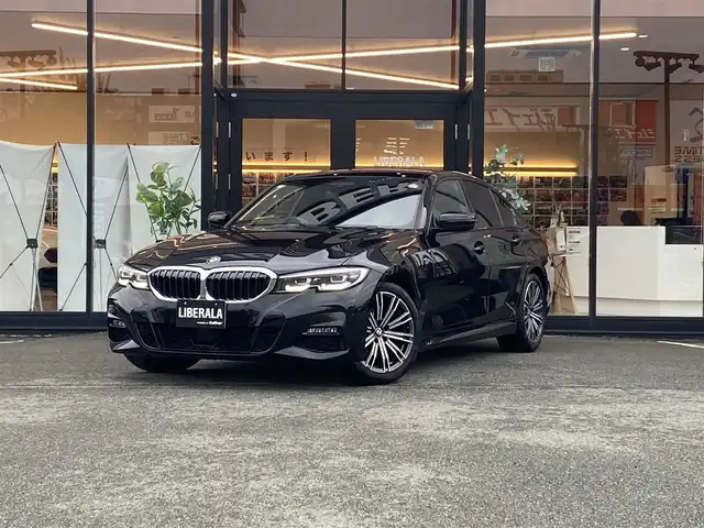 ＢＭＷ ３２０ｉ 福岡県 2019(平31)年 4.5万km サファイアブラックP ・1オーナー/・アクティブクルーズコントロール/・純正ナビ/USB/BT/carplay/・バックカメラ/・ハーフレザーシート/シートヒーター/・ドライブレコーダー/・ETC/・純正18AW/・スペアキー/・ワイヤレス充電