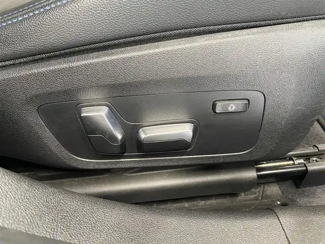 ＢＭＷ ３２０ｉ 福岡県 2019(平31)年 4.5万km サファイアブラックP ・1オーナー/・アクティブクルーズコントロール/・純正ナビ/USB/BT/carplay/・バックカメラ/・ハーフレザーシート/シートヒーター/・ドライブレコーダー/・ETC/・純正18AW/・スペアキー/・ワイヤレス充電