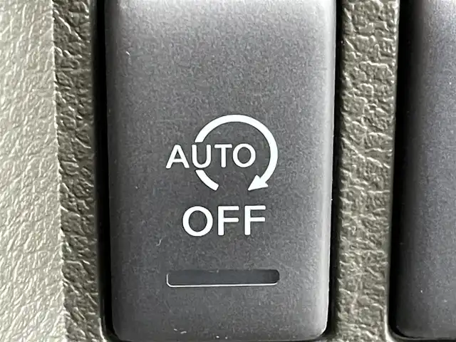 日産 キューブ 15X Vセレクション 群馬県 2014(平26)年 6.8万km ライトジンジャー 純正７インチナビ　フルセグＴＶ　バックカメラ　オートライト　ベンチシート　純正フロアマット　ＥＴＣ　スマートキー　盗難防止装置　横滑り防止装置　パワーウィンドウ　パワーステアリング　禁煙車