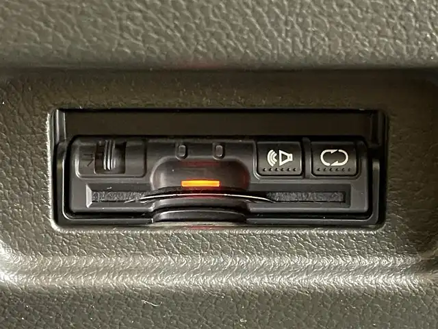 日産 キューブ 15X Vセレクション 群馬県 2014(平26)年 6.8万km ライトジンジャー 純正７インチナビ　フルセグＴＶ　バックカメラ　オートライト　ベンチシート　純正フロアマット　ＥＴＣ　スマートキー　盗難防止装置　横滑り防止装置　パワーウィンドウ　パワーステアリング　禁煙車