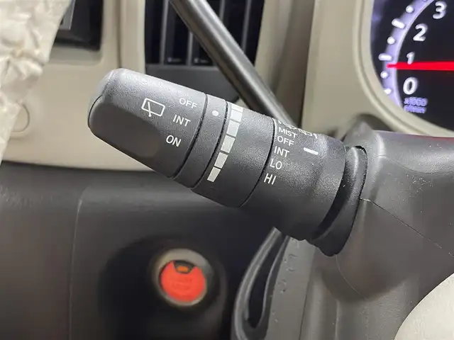 日産 キューブ 15X Vセレクション 群馬県 2014(平26)年 6.8万km ライトジンジャー 純正７インチナビ　フルセグＴＶ　バックカメラ　オートライト　ベンチシート　純正フロアマット　ＥＴＣ　スマートキー　盗難防止装置　横滑り防止装置　パワーウィンドウ　パワーステアリング　禁煙車