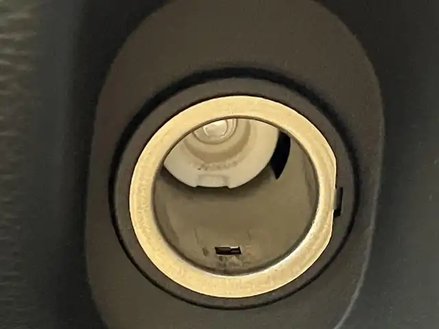 日産 キューブ 15X Vセレクション 群馬県 2014(平26)年 6.8万km ライトジンジャー 純正７インチナビ　フルセグＴＶ　バックカメラ　オートライト　ベンチシート　純正フロアマット　ＥＴＣ　スマートキー　盗難防止装置　横滑り防止装置　パワーウィンドウ　パワーステアリング　禁煙車