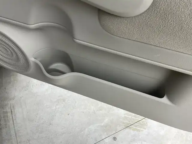 日産 キューブ 15X Vセレクション 群馬県 2014(平26)年 6.8万km ライトジンジャー 純正７インチナビ　フルセグＴＶ　バックカメラ　オートライト　ベンチシート　純正フロアマット　ＥＴＣ　スマートキー　盗難防止装置　横滑り防止装置　パワーウィンドウ　パワーステアリング　禁煙車