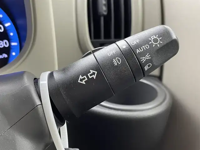 日産 キューブ 15X Vセレクション 群馬県 2014(平26)年 6.8万km ライトジンジャー 純正７インチナビ　フルセグＴＶ　バックカメラ　オートライト　ベンチシート　純正フロアマット　ＥＴＣ　スマートキー　盗難防止装置　横滑り防止装置　パワーウィンドウ　パワーステアリング　禁煙車