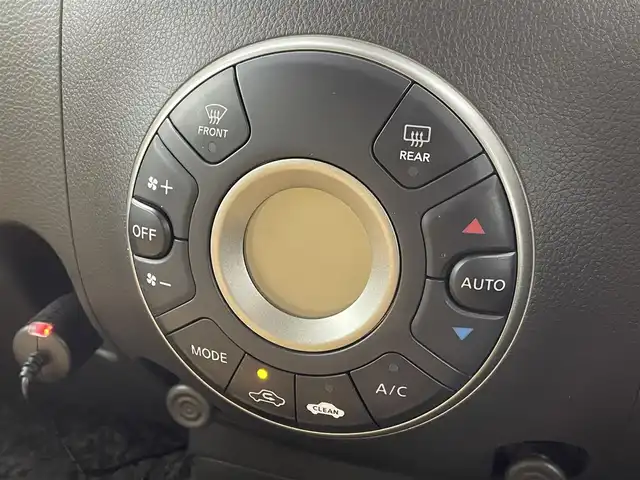 日産 キューブ 15X Vセレクション 群馬県 2014(平26)年 6.8万km ライトジンジャー 純正７インチナビ　フルセグＴＶ　バックカメラ　オートライト　ベンチシート　純正フロアマット　ＥＴＣ　スマートキー　盗難防止装置　横滑り防止装置　パワーウィンドウ　パワーステアリング　禁煙車