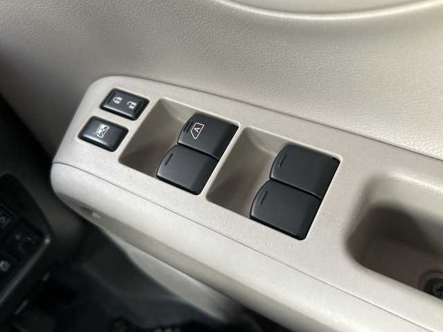 日産 キューブ 15X Vセレクション 埼玉県 2014(平26)年 6.8万km ライトジンジャー (株)IDOMが運営する【じしゃロン熊谷店】の自社ローン専用車両になりますこちらは現金またはオートローンご利用時の価格です。自社ローンご希望の方は別途その旨お申付け下さい/純正SDナビ　MM114D-W/　CD/DTV/USB/バックカメラ/アイドリングストップ/ビルトインETC/純正フロアマット/スマートキー/ライトレベライザー