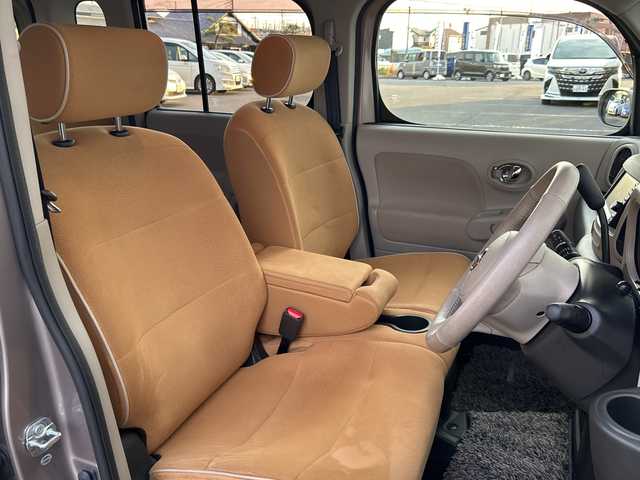 日産 キューブ 15X Vセレクション 埼玉県 2014(平26)年 6.8万km ライトジンジャー (株)IDOMが運営する【じしゃロン熊谷店】の自社ローン専用車両になりますこちらは現金またはオートローンご利用時の価格です。自社ローンご希望の方は別途その旨お申付け下さい/純正SDナビ　MM114D-W/　CD/DTV/USB/バックカメラ/アイドリングストップ/ビルトインETC/純正フロアマット/スマートキー/ライトレベライザー