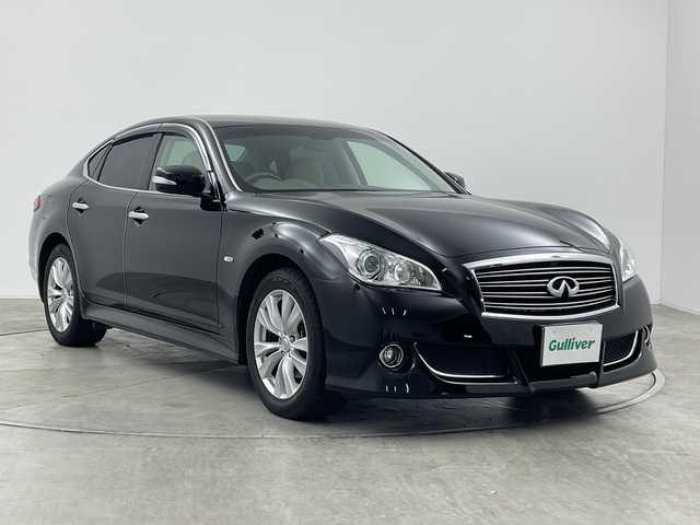 日産 フーガ 250GT タイプP 群馬県 2011(平23)年 5.5万km スーパーブラック 純正ＨＤＤナビ　/バックカメラ　/ワンセグＴＶ　/ビルトインＥＴＣ　/レザーシート　/全席パワーシート　/＝＝＝＝＝＝＝＝＝＝＝＝＝＝＝＝＝＝＝＝＝＝＝＝＝/シートヒーター　/エアシート　/プッシュスタートボタン　/ＨＩＤヘッドライト　/オートライト　/純正アルミホイール　/禁煙車