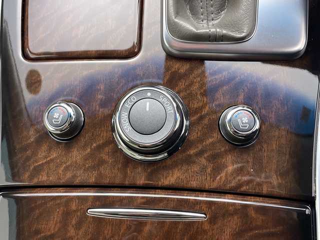 日産 フーガ 250GT タイプP 群馬県 2011(平23)年 5.5万km スーパーブラック 純正ＨＤＤナビ　/バックカメラ　/ワンセグＴＶ　/ビルトインＥＴＣ　/レザーシート　/全席パワーシート　/＝＝＝＝＝＝＝＝＝＝＝＝＝＝＝＝＝＝＝＝＝＝＝＝＝/シートヒーター　/エアシート　/プッシュスタートボタン　/ＨＩＤヘッドライト　/オートライト　/純正アルミホイール　/禁煙車