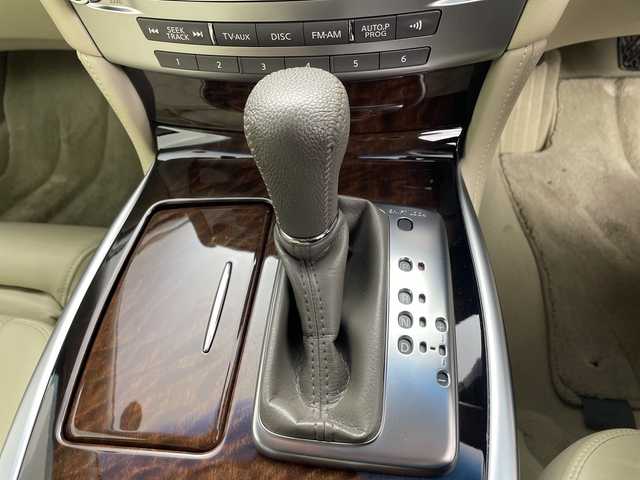 日産 フーガ 250GT タイプP 群馬県 2011(平23)年 5.5万km スーパーブラック 純正ＨＤＤナビ　/バックカメラ　/ワンセグＴＶ　/ビルトインＥＴＣ　/レザーシート　/全席パワーシート　/＝＝＝＝＝＝＝＝＝＝＝＝＝＝＝＝＝＝＝＝＝＝＝＝＝/シートヒーター　/エアシート　/プッシュスタートボタン　/ＨＩＤヘッドライト　/オートライト　/純正アルミホイール　/禁煙車