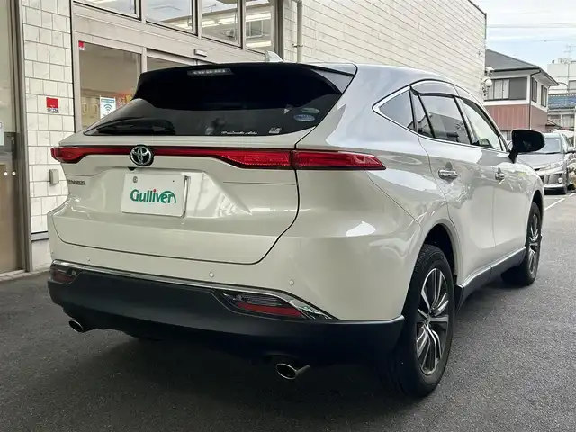 トヨタ ハリアー G 愛知県 2021(令3)年 4.5万km ホワイトパールクリスタルシャイン 純正12.3型ディスプレイ〈MOP〉/・Tコネクトナビ／Bluetooth／USB／地デジTV/・Apple Car Play／Android　Auto/・JBLプレミアムサウンドシステム/バックビューカメラ/パワーバックドア/デジタルインナーミラー/合皮＆ファブリックコンビシート/運転席パワーシート/LEDヘッドライト／デイライト／フォグランプ/ビルトインETC2.0/TOYOTA SAFETY SENSE/・プリクラッシュセーフティ/・レーントレーシングアシスト/・レーダークルーズコントロール/・アダプティブハイビームシステム/・ロードサインアシスト/パーキングサポートブレーキ/純正18インチAW