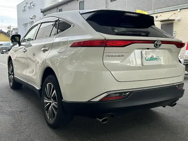 トヨタ ハリアー G 愛知県 2021(令3)年 4.5万km ホワイトパールクリスタルシャイン 純正12.3型ディスプレイ〈MOP〉/・Tコネクトナビ／Bluetooth／USB／地デジTV/・Apple Car Play／Android　Auto/・JBLプレミアムサウンドシステム/バックビューカメラ/パワーバックドア/デジタルインナーミラー/合皮＆ファブリックコンビシート/運転席パワーシート/LEDヘッドライト／デイライト／フォグランプ/ビルトインETC2.0/TOYOTA SAFETY SENSE/・プリクラッシュセーフティ/・レーントレーシングアシスト/・レーダークルーズコントロール/・アダプティブハイビームシステム/・ロードサインアシスト/パーキングサポートブレーキ/純正18インチAW
