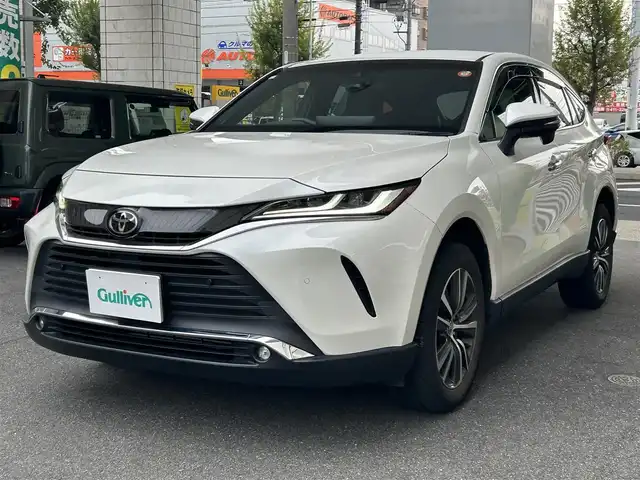 トヨタ ハリアー G 愛知県 2021(令3)年 4.5万km ホワイトパールクリスタルシャイン 純正12.3型ディスプレイ〈MOP〉/・Tコネクトナビ／Bluetooth／USB／地デジTV/・Apple Car Play／Android　Auto/・JBLプレミアムサウンドシステム/バックビューカメラ/パワーバックドア/デジタルインナーミラー/合皮＆ファブリックコンビシート/運転席パワーシート/LEDヘッドライト／デイライト／フォグランプ/ビルトインETC2.0/TOYOTA SAFETY SENSE/・プリクラッシュセーフティ/・レーントレーシングアシスト/・レーダークルーズコントロール/・アダプティブハイビームシステム/・ロードサインアシスト/パーキングサポートブレーキ/純正18インチAW