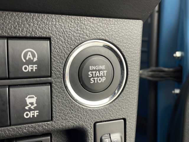 マツダ キャロル ハイブリッドGX 愛知県 2023(令5)年 1.4万km ダスクブルーメタリック/ホワイト2トーン KENWOOD製ナビ/【Bluetooth/CD/AM/FM/AUX】/衝突被害軽減ブレーキ/ペダル踏み間違い時加速抑制装置/車線逸脱警報システム/誤発進抑制機能/コーナーセンサー/横滑り防止装置/アイドリングストップ/前席シートヒーター/ビルトインETC/オートエアコン/プッシュスタート/スペアキー/純正フロアマット/純正14インチアルミホイール/LEDオートライト/電動格納ミラー