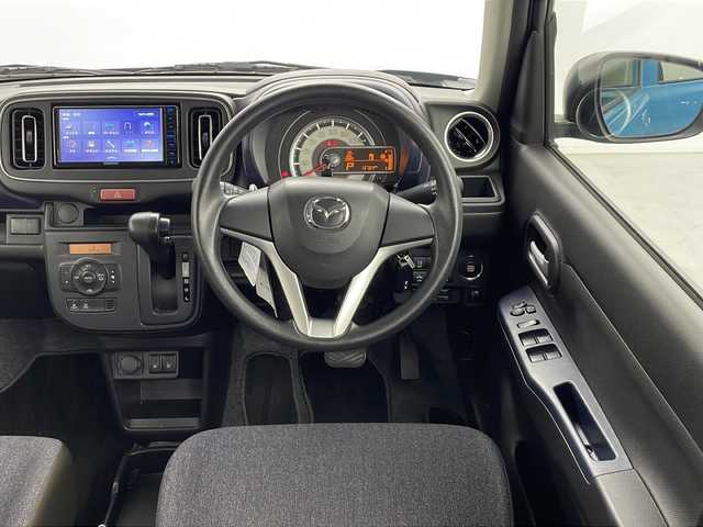 マツダ キャロル ハイブリッドGX 愛知県 2023(令5)年 1.4万km ダスクブルーメタリック/ホワイト2トーン KENWOOD製ナビ/【Bluetooth/CD/AM/FM/AUX】/衝突被害軽減ブレーキ/ペダル踏み間違い時加速抑制装置/車線逸脱警報システム/誤発進抑制機能/コーナーセンサー/横滑り防止装置/アイドリングストップ/前席シートヒーター/ビルトインETC/オートエアコン/プッシュスタート/スペアキー/純正フロアマット/純正14インチアルミホイール/LEDオートライト/電動格納ミラー