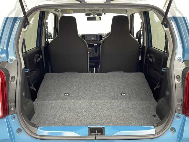 マツダ キャロル ハイブリッドGX 愛知県 2023(令5)年 1.4万km ダスクブルーメタリック/ホワイト2トーン KENWOOD製ナビ/【Bluetooth/CD/AM/FM/AUX】/衝突被害軽減ブレーキ/ペダル踏み間違い時加速抑制装置/車線逸脱警報システム/誤発進抑制機能/コーナーセンサー/横滑り防止装置/アイドリングストップ/前席シートヒーター/ビルトインETC/オートエアコン/プッシュスタート/スペアキー/純正フロアマット/純正14インチアルミホイール/LEDオートライト/電動格納ミラー