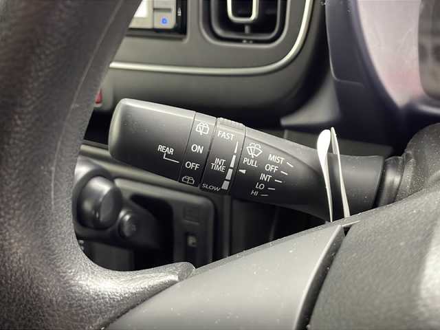 マツダ キャロル ハイブリッドGX 愛知県 2023(令5)年 1.4万km ダスクブルーメタリック/ホワイト2トーン KENWOOD製ナビ/【Bluetooth/CD/AM/FM/AUX】/衝突被害軽減ブレーキ/ペダル踏み間違い時加速抑制装置/車線逸脱警報システム/誤発進抑制機能/コーナーセンサー/横滑り防止装置/アイドリングストップ/前席シートヒーター/ビルトインETC/オートエアコン/プッシュスタート/スペアキー/純正フロアマット/純正14インチアルミホイール/LEDオートライト/電動格納ミラー