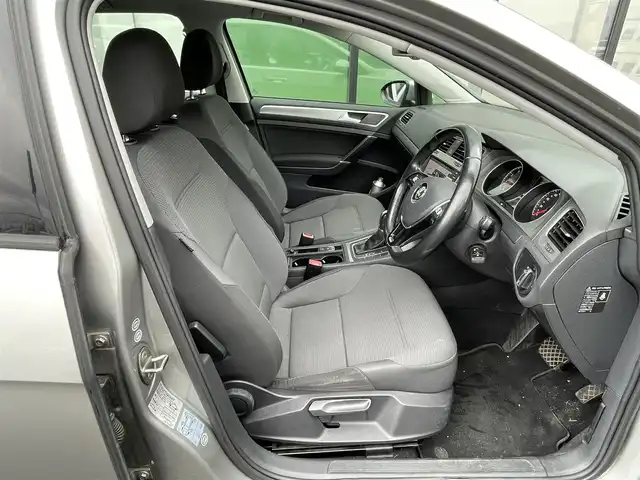 フォルクスワーゲン ゴルフ TSI コンフォートライン BM 道央・札幌 2014(平26)年 11.9万km タングステンシルバーメタリック 純正メーカーナビ/CD/DVD/BT/クルーズコントロール/バックカメラ/ビルトインETC/ドライブレコーダー/アイドリングストップ/ステアリングリモコン/パドルシフト/電動パーキング/オートブレーキホールド/MTモード付AT/リモコンキー/HIDヘッドライト/オートライト/フォグランプ/電動格納ミラー/ヒーテッドドアミラー/ウィンカーミラー/フロアマット/スペアキー/純正AW付き夏タイヤ積込/205/55/R16/2019年/山2mm