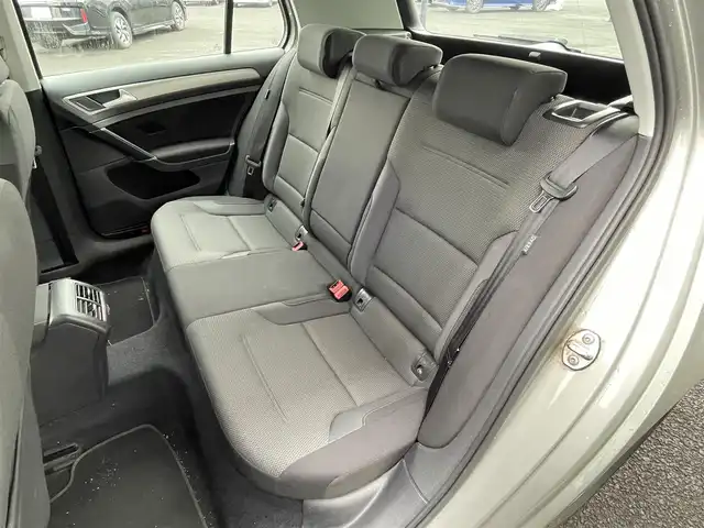 フォルクスワーゲン ゴルフ TSI コンフォートライン BM 道央・札幌 2014(平26)年 11.9万km タングステンシルバーメタリック 純正メーカーナビ/CD/DVD/BT/クルーズコントロール/バックカメラ/ビルトインETC/ドライブレコーダー/アイドリングストップ/ステアリングリモコン/パドルシフト/電動パーキング/オートブレーキホールド/MTモード付AT/リモコンキー/HIDヘッドライト/オートライト/フォグランプ/電動格納ミラー/ヒーテッドドアミラー/ウィンカーミラー/フロアマット/スペアキー/純正AW付き夏タイヤ積込/205/55/R16/2019年/山2mm