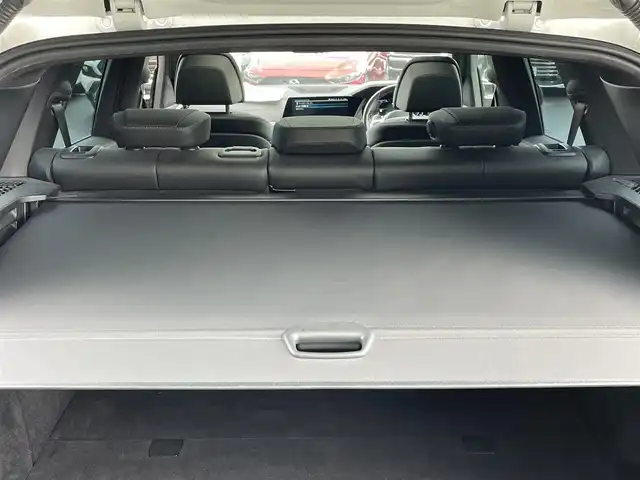 ＢＭＷ ＢＭＷ Ｘ５ xDrive 45e Mスポーツ 東京都 2023(令5)年 11.2万km ミネラルホワイト ・法人ワンオーナー/・エアササスペンション/・プッシュスタート/・パノラマサンルーフ/・インテリジェントセーフティ/・注意喚起アシスタント/・ステアリングアシスト/・PDC自動起動/・アクティブPDC緊急ブレーキ/・パーキングアシスト/・ハイビームアシスト/・クルーズコントロール(追従式)/・本革シート/・前席パワーシート/・全席シートヒーター/・純正メモリナビ/【Bluetooth・USB・AppleCarPlay】/・フルセグTV/・全方位カメラ/・ETC/・ワイヤレス充電/・ドライブレコーダー(前後録画)/・レーダー探知機/・パワーバックドア/・LEDヘッドランプ/・純正マット