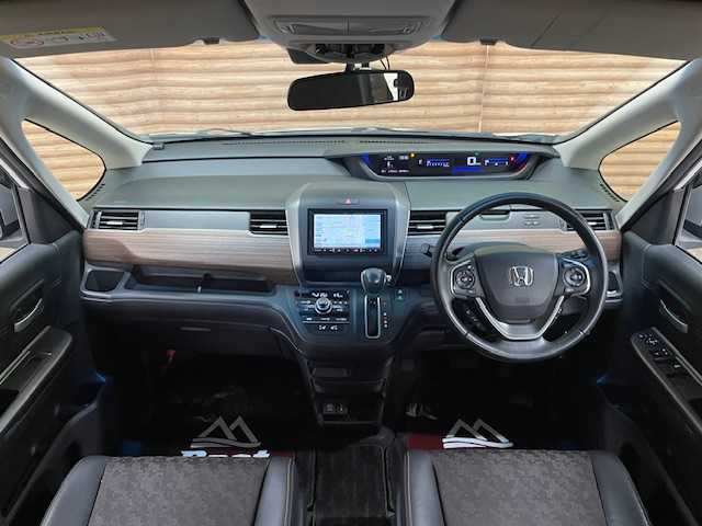 ホンダ フリード＋ クロスター ホンダセンシング 道央・札幌 2021(令3)年 5.4万km プラチナホワイトパール ４ＷＤ/ホンダセンシング　/社外ナビ　/バックカメラ　/両側電動スライドドア　/純正エンジンスターター　/純正１５インチアルミホイール　/レーダークルーズ/ドライブレコーダー　/前席シートヒーター　/ハーフレザーシート　/コーナーセンサー　/ＬＥＤヘッドライト/ビルトインETC