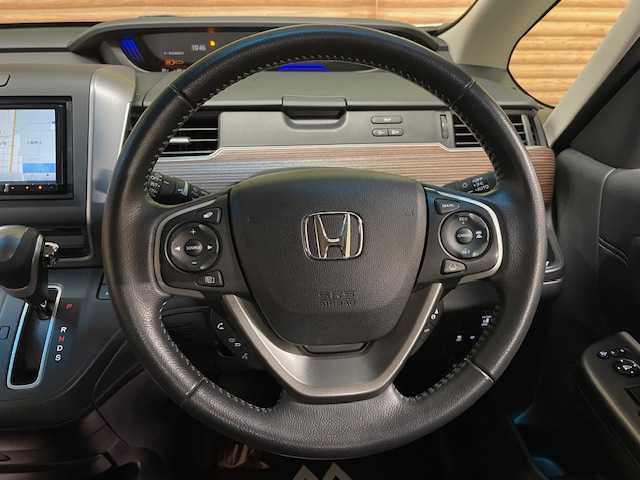 ホンダ フリード＋ クロスター ホンダセンシング 道央・札幌 2021(令3)年 5.4万km プラチナホワイトパール ４ＷＤ/ホンダセンシング　/社外ナビ　/バックカメラ　/両側電動スライドドア　/純正エンジンスターター　/純正１５インチアルミホイール　/レーダークルーズ/ドライブレコーダー　/前席シートヒーター　/ハーフレザーシート　/コーナーセンサー　/ＬＥＤヘッドライト/ビルトインETC