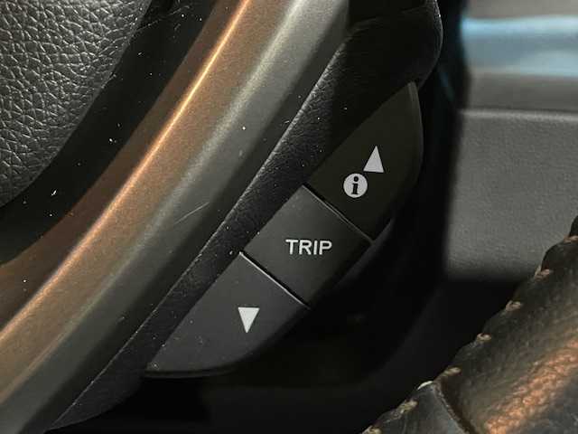 ホンダ フリード＋ クロスター ホンダセンシング 道央・札幌 2021(令3)年 5.4万km プラチナホワイトパール ４ＷＤ/ホンダセンシング　/社外ナビ　/バックカメラ　/両側電動スライドドア　/純正エンジンスターター　/純正１５インチアルミホイール　/レーダークルーズ/ドライブレコーダー　/前席シートヒーター　/ハーフレザーシート　/コーナーセンサー　/ＬＥＤヘッドライト/ビルトインETC