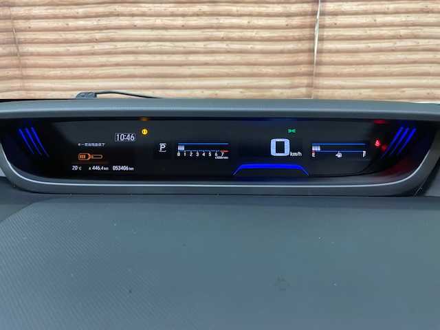 ホンダ フリード＋ クロスター ホンダセンシング 道央・札幌 2021(令3)年 5.4万km プラチナホワイトパール ４ＷＤ/ホンダセンシング　/社外ナビ　/バックカメラ　/両側電動スライドドア　/純正エンジンスターター　/純正１５インチアルミホイール　/レーダークルーズ/ドライブレコーダー　/前席シートヒーター　/ハーフレザーシート　/コーナーセンサー　/ＬＥＤヘッドライト/ビルトインETC