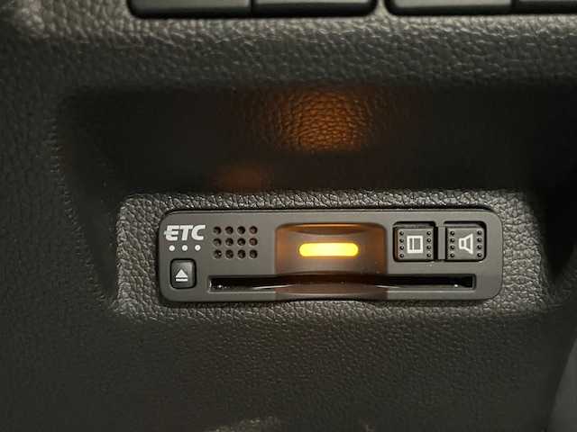 ホンダ フリード＋ クロスター ホンダセンシング 道央・札幌 2021(令3)年 5.4万km プラチナホワイトパール ４ＷＤ/ホンダセンシング　/社外ナビ　/バックカメラ　/両側電動スライドドア　/純正エンジンスターター　/純正１５インチアルミホイール　/レーダークルーズ/ドライブレコーダー　/前席シートヒーター　/ハーフレザーシート　/コーナーセンサー　/ＬＥＤヘッドライト/ビルトインETC