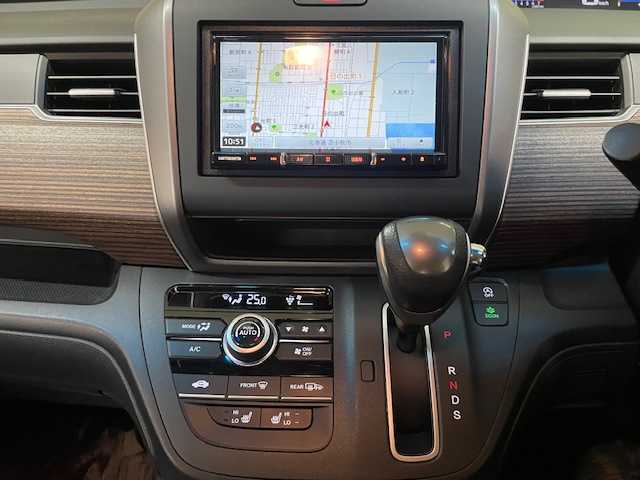 ホンダ フリード＋ クロスター ホンダセンシング 道央・札幌 2021(令3)年 5.4万km プラチナホワイトパール ４ＷＤ/ホンダセンシング　/社外ナビ　/バックカメラ　/両側電動スライドドア　/純正エンジンスターター　/純正１５インチアルミホイール　/レーダークルーズ/ドライブレコーダー　/前席シートヒーター　/ハーフレザーシート　/コーナーセンサー　/ＬＥＤヘッドライト/ビルトインETC