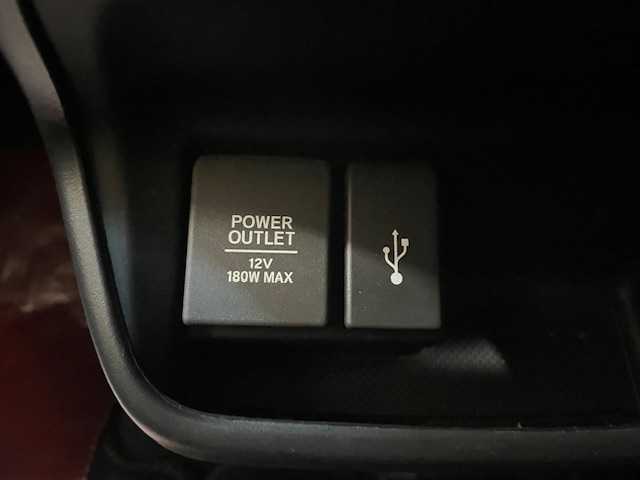 ホンダ フリード＋ クロスター ホンダセンシング 道央・札幌 2021(令3)年 5.4万km プラチナホワイトパール ４ＷＤ/ホンダセンシング　/社外ナビ　/バックカメラ　/両側電動スライドドア　/純正エンジンスターター　/純正１５インチアルミホイール　/レーダークルーズ/ドライブレコーダー　/前席シートヒーター　/ハーフレザーシート　/コーナーセンサー　/ＬＥＤヘッドライト/ビルトインETC