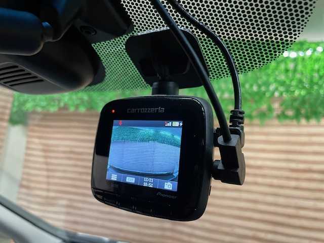 ホンダ フリード＋ クロスター ホンダセンシング 道央・札幌 2021(令3)年 5.4万km プラチナホワイトパール ４ＷＤ/ホンダセンシング　/社外ナビ　/バックカメラ　/両側電動スライドドア　/純正エンジンスターター　/純正１５インチアルミホイール　/レーダークルーズ/ドライブレコーダー　/前席シートヒーター　/ハーフレザーシート　/コーナーセンサー　/ＬＥＤヘッドライト/ビルトインETC