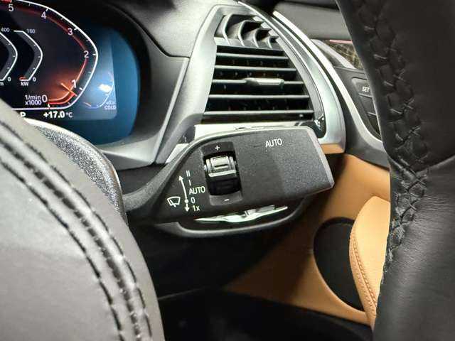 ＢＭＷ ＢＭＷ Ｘ４ xDrive 20d Mスポーツ 千葉県 2020(令2)年 4.8万km サファイアブラックP パノラマＳＲ　/茶革シート　/ＨＵＤ　/ＡＣＣ　/ナビ　/ＴＶ　/３６０°Ｂｌｕｅｔｏｏｔｈ接続　/電動リアゲート　/シートヒーター　/ＬＥＤヘッドライト　/パーキングアシストプラス　/純正２０インチＡＷ　/衝突軽減Ｂ