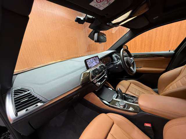 ＢＭＷ ＢＭＷ Ｘ４ xDrive 20d Mスポーツ 千葉県 2020(令2)年 4.8万km サファイアブラックP パノラマＳＲ　/茶革シート　/ＨＵＤ　/ＡＣＣ　/ナビ　/ＴＶ　/３６０°Ｂｌｕｅｔｏｏｔｈ接続　/電動リアゲート　/シートヒーター　/ＬＥＤヘッドライト　/パーキングアシストプラス　/純正２０インチＡＷ　/衝突軽減Ｂ